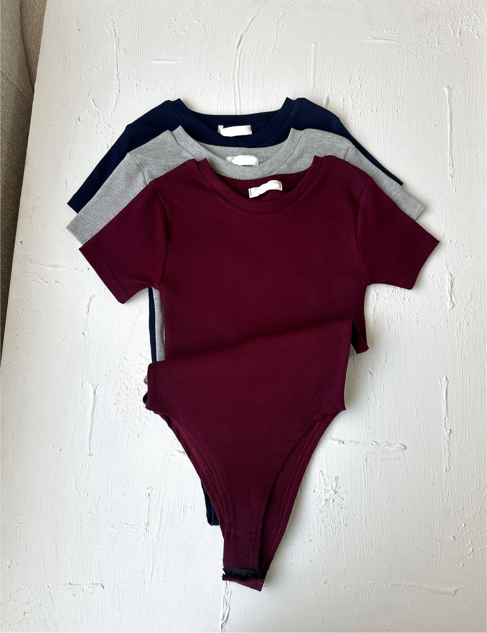 کد ۰۱۱۱۱۲۶۱ بادی بیسیک